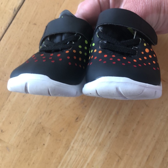Infant Nike Multicolor Black Runner Sneaker. Machine Washable. Size 6C. EUC. - Picture 6 of 10